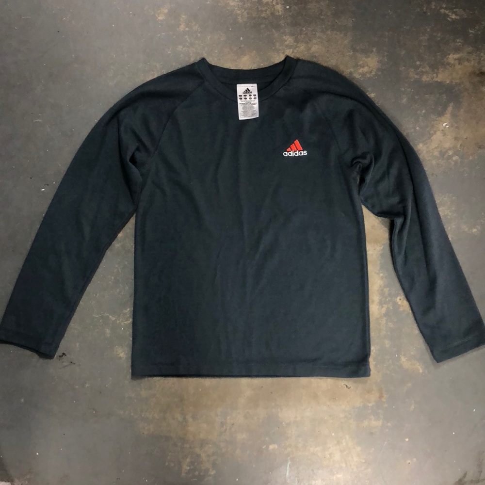 Boys Adidas long sleeve top———Bin-I-24